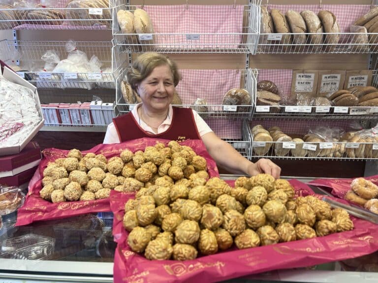 Forn Can Bufí celebra Todos los Santos con panellets y buñuelos
