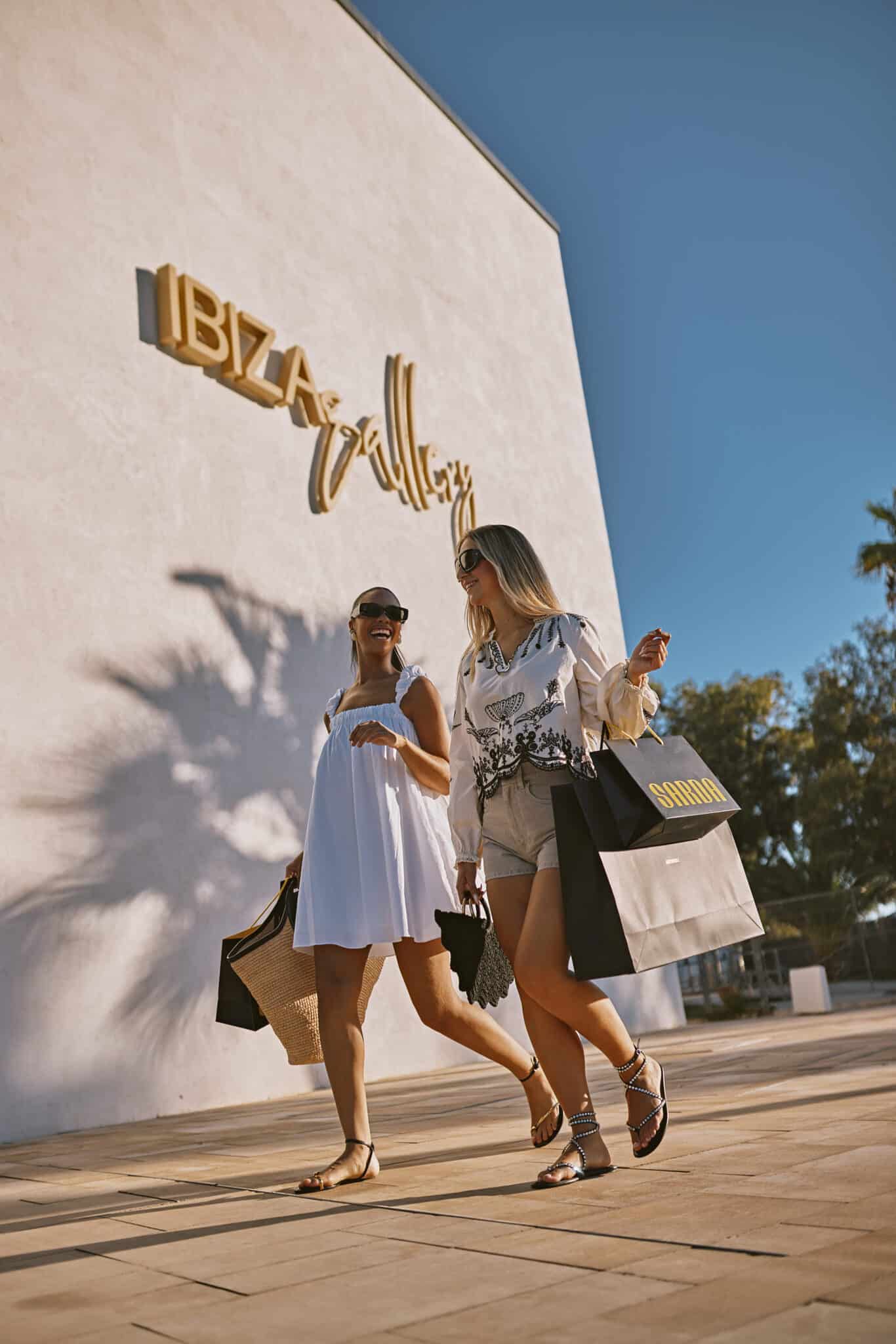 IBIZA Gallery cierra una temporada de éxito en arte y moda