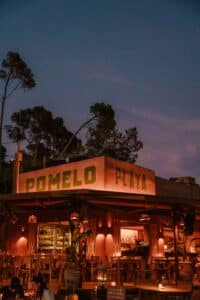 Pomelo Playa: cenas bajo las estrellas en Cala Gració con Grupo Mambo