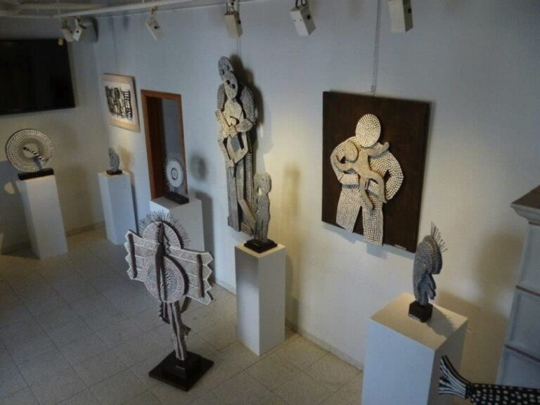 Can Tixedo Art Cafe