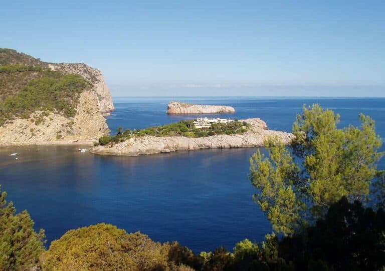 Cova de Can Marçà