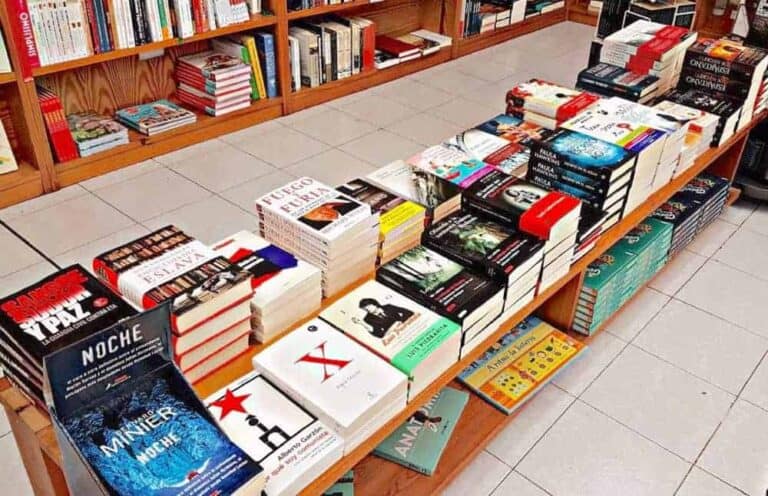 Librería Hipérbole