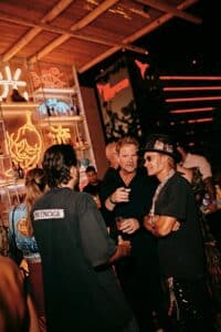Alec Monopoly presenta en IBIZA Gallery una escultura inédita dedicada a la cultura DJ