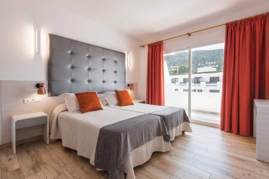 Apartamentos Oasis Sa Tanca