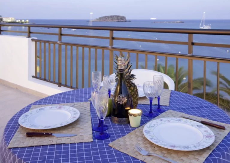 Apartamentos Playa es Canar