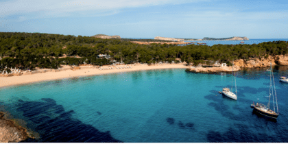 CBbC Cala Bassa inaugura la temporada 2026 como "HOME OF SUMMER"
