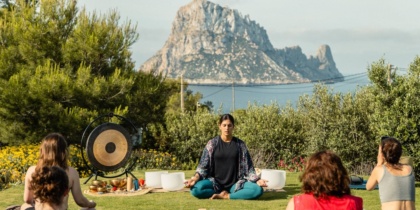 Mañanas de bienestar en Petunia Ibiza, cuídate en el entorno más hermoso