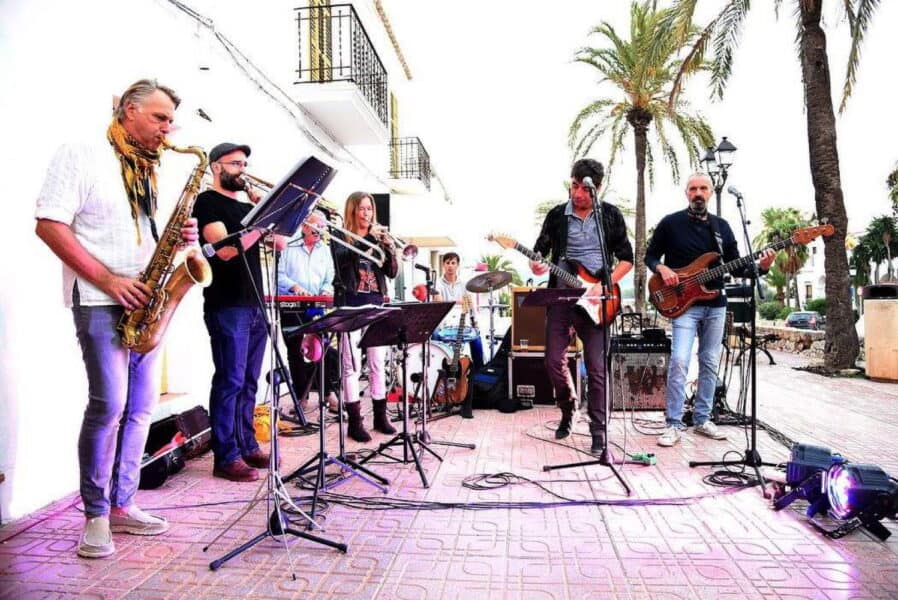 Música de Ibiza. Grupos y cantantes de la isla- bluesmafia i es saligardos ibiza 1