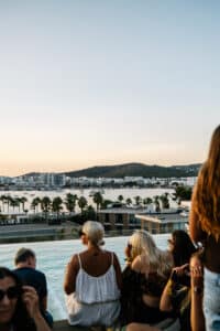 Cielito Ibiza vive una noche única con el eclipse solar sobre Sant Antoni
