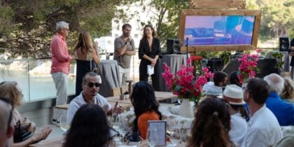 Cala Llonga Journal en Mondrian y Hyde Ibiza