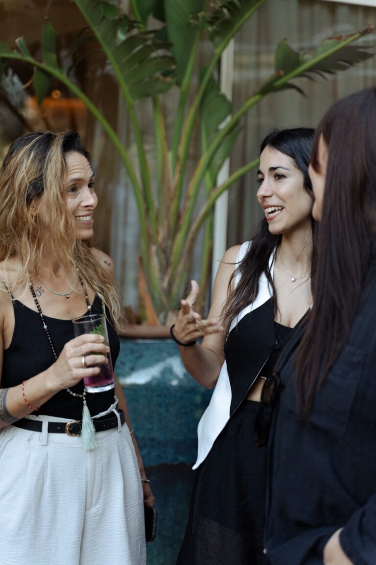 Cala Llonga Journal en Mondrian y Hyde Ibiza