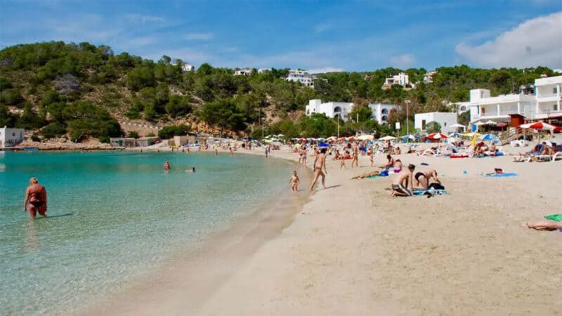 Playas para ir con niños en Ibiza- cala vadella beach 2015 4 2 1 medium