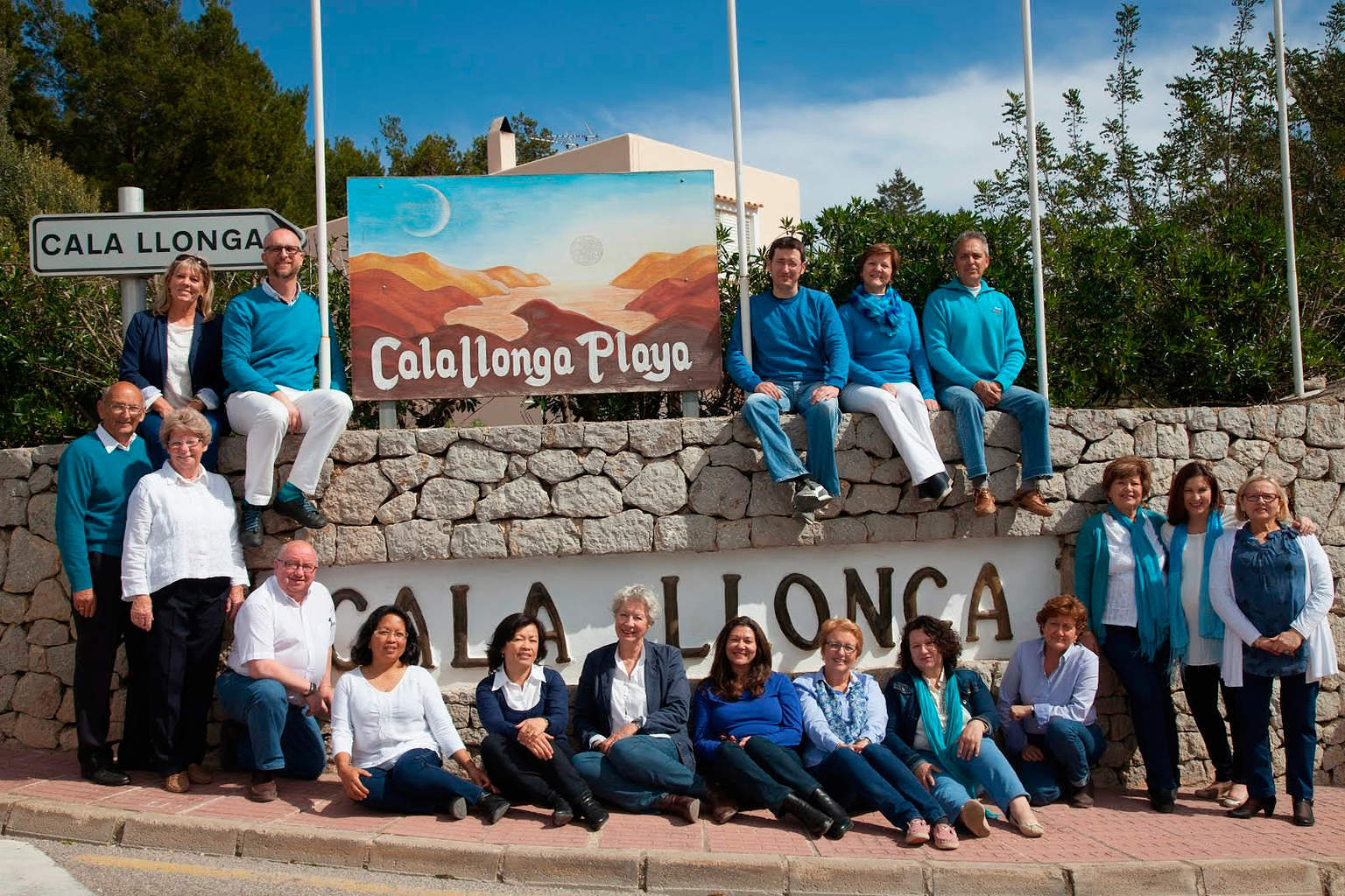 cantaires-cala-llonga-welcome-to-ibiza