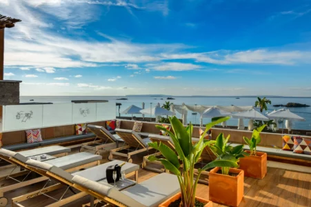 Cenit Pool Lounge Bar & Restaurant
