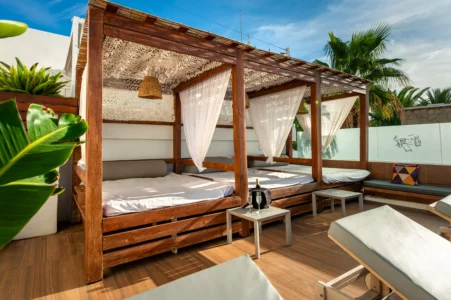 Cenit Pool Lounge Bar & Restaurant