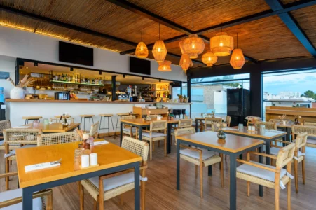 Cenit Pool Lounge Bar & Restaurant