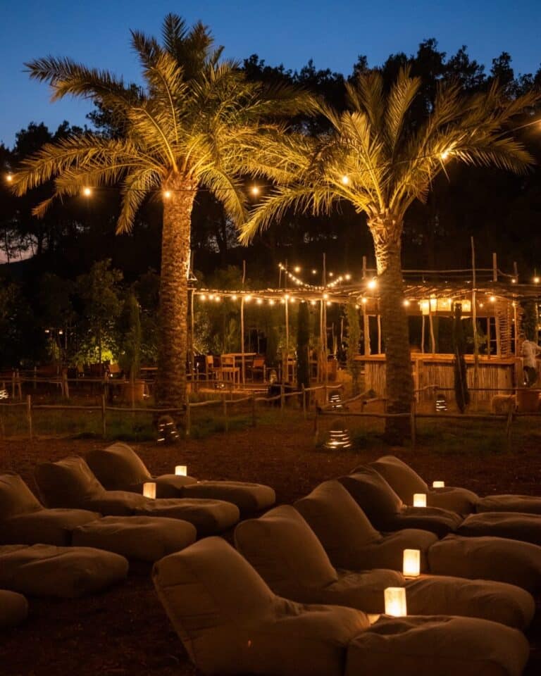 Cine bajo las estrellas en Atzaró Agroturismo Hotel Ibiza