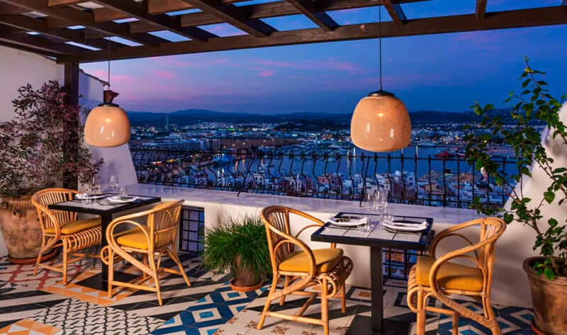 Restaurantes con terraza en Ibiza para momentos inolvidables- corsario restaurant terrace ibiza 2021 19 1