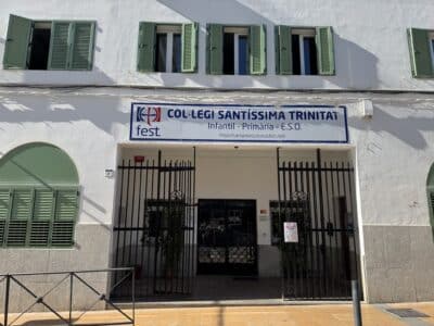O Beach Ibiza dona 38 ventiladores al Colegio Trinitarias de Sant Antoni