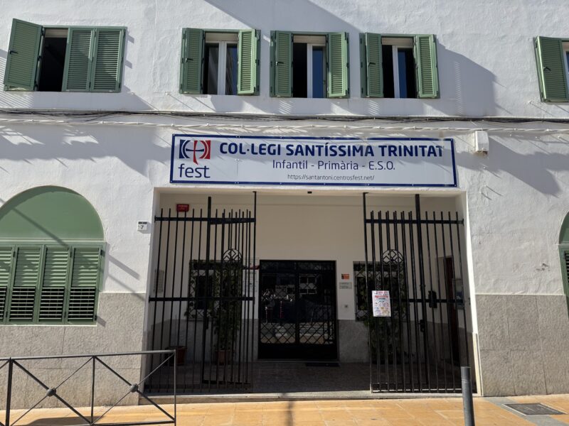 O Beach Ibiza dona 38 ventiladores al Colegio Trinitarias de Sant Antoni