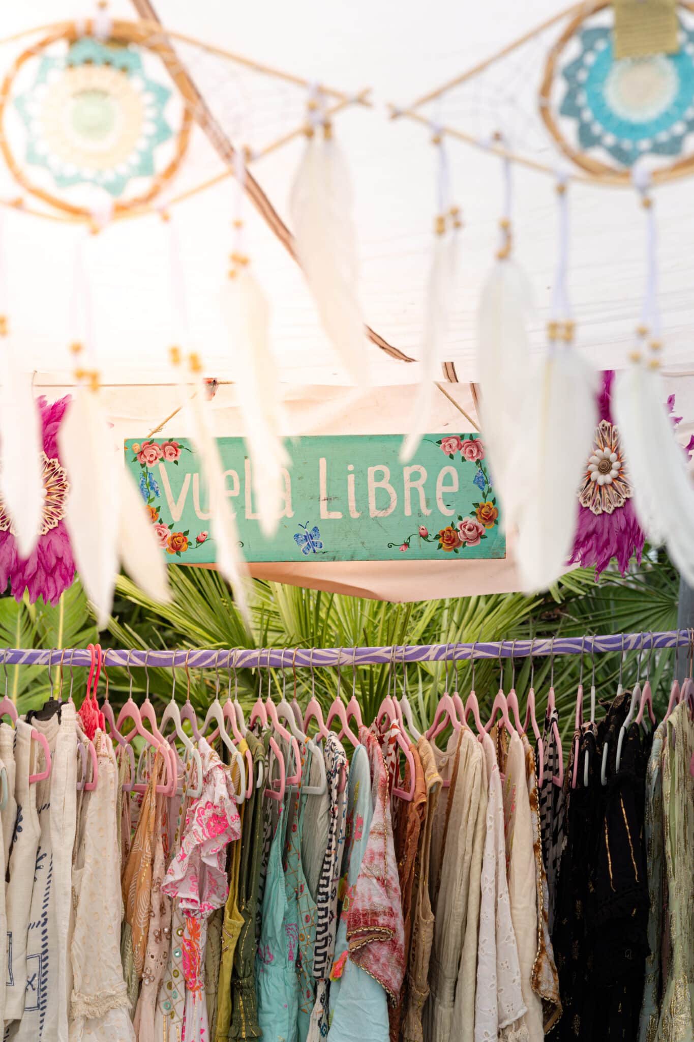 El Hippy Market Punta Arabí cierra la temporada los miércoles de octubre