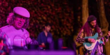 Alex Serra cierra su etapa en España con un concierto en Las Dalias