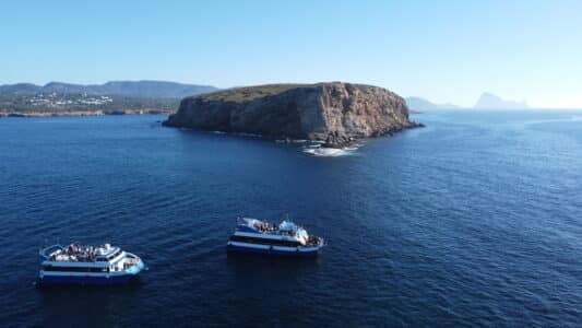 Excursión en barco a Es Vedrá con Capitán Nemo - Daytime