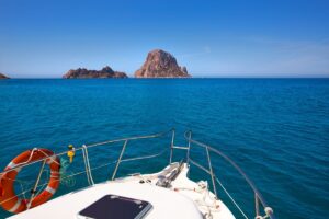 Excursión en barco: crucero alrededor de Es Vedrá