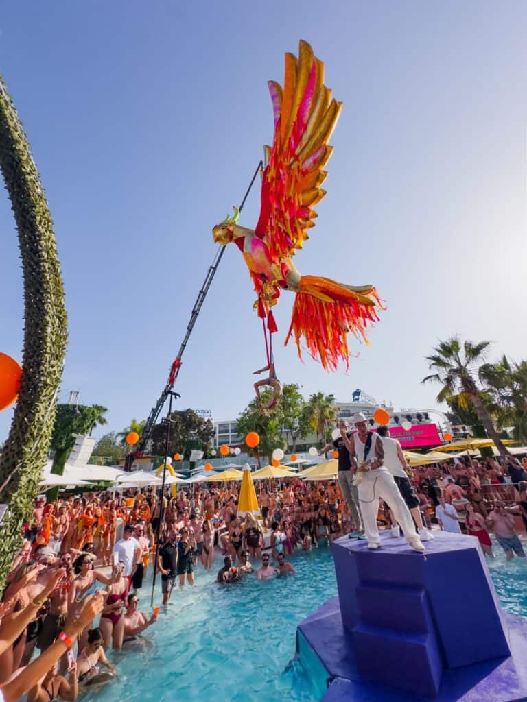 O Beach Ibiza celebra su 13º aniversario con una fiesta icónica