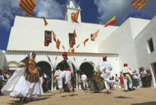 Откройте для себя фольклор Ибицы: танец пайес каждый четверг в Сан-Мигель