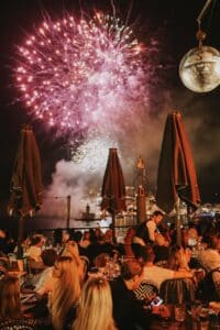 Vive la magia de los fuegos artificiales desde ROTO