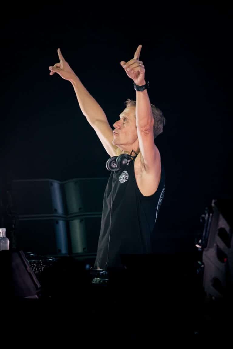 David Guetta, DJ Nº1 del mundo, coronación histórica en [UNVRS] Ibiza
