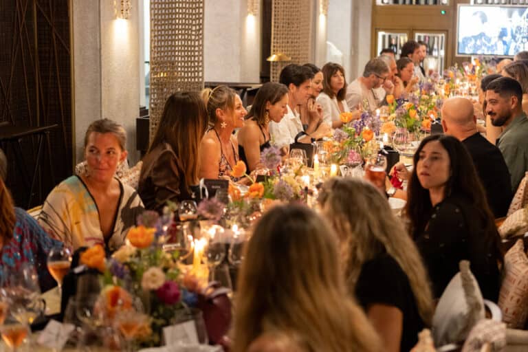 Arte, moda y gastronomía se unen en BLESS Hotel Ibiza con Hosted by