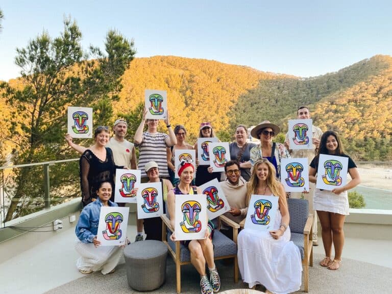Paint & Sip Experience con Sarah Main en Sun & Moon