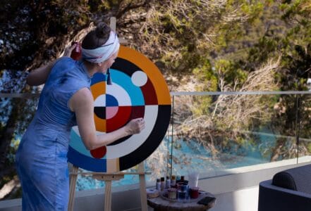 Paint & Sip Experience con Sarah Main en Sun & Moon