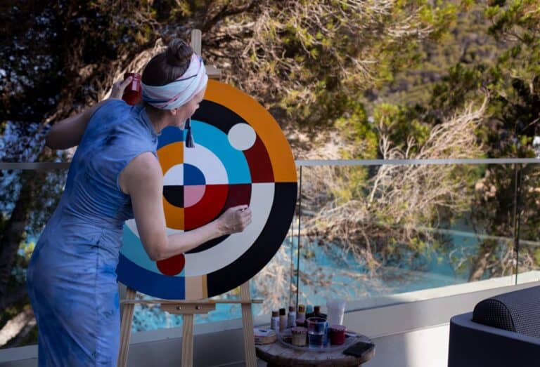 Paint & Sip Experience con Sarah Main en Sun & Moon