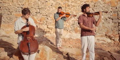 Ibiza String Ensemble actúa gratis frente a la iglesia de Sant Rafel