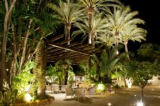 Les nuits magiques du jardin de la véranda à Atzaró Ibiza reviennent