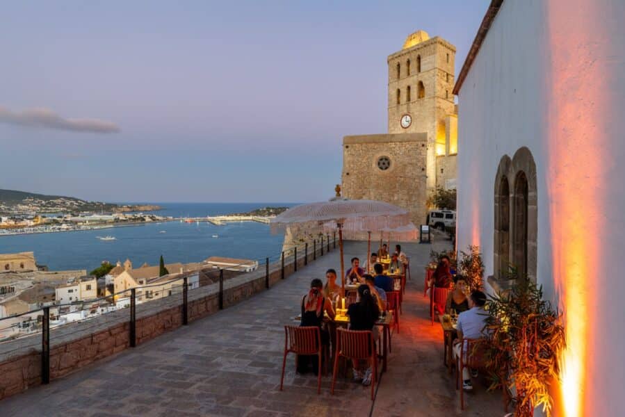 La Catedral Tapas & Vinos, el nuevo mirador de Dalt Vila