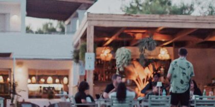 Romantischer Freitag im Las Mimosas Ibiza: Barbecue, Musik und Tequila Patrón Cocktails