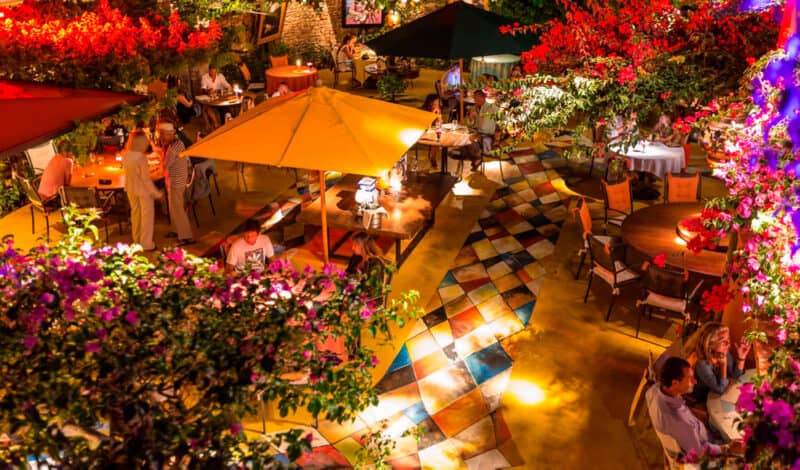 Restaurantes con terraza en Ibiza para momentos inolvidables- lasdoslunasibiza 1 1