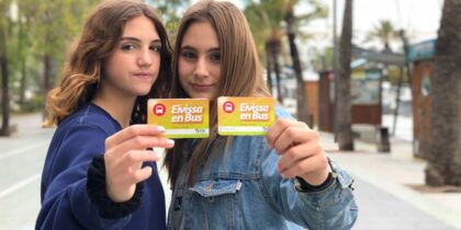 Els menors viatgen gratis en bus a Eivissa