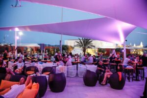 Famous & Bubbles, una velada mágica y deliciosa en Río Ibiza