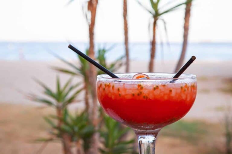 Mumak Tropical
