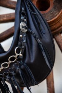 Olga Payró - Art in Leather