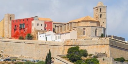 El Parador de Ibiza abre sus puertas a los residentes