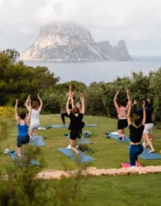 Mañanas saludables en Petunia Ibiza, cuídate en el entorno más hermoso