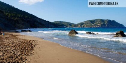 Playas y Calas Ibiza- playa cala aguas blancas santa eulalia ibiza 3 1 1