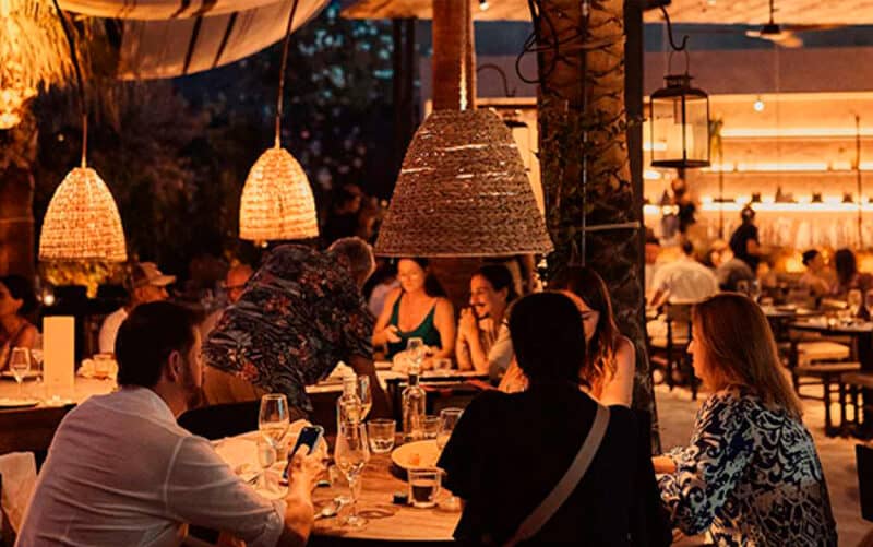 Restaurantes en Ibiza en los que la fiesta continúa tras la cena- playa soleil 1