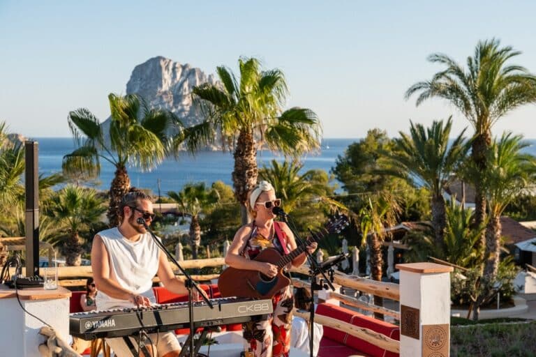 La Mirada: sushi, cócteles y sunset con música en Petunia Ibiza